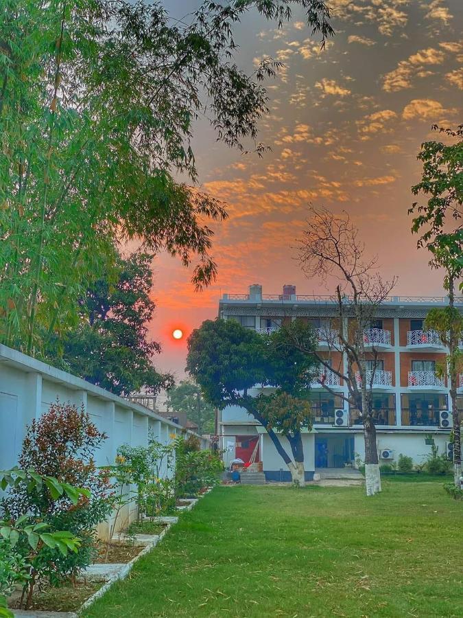 Shada Pathor Hotel & Resort Companiganj エクステリア 写真
